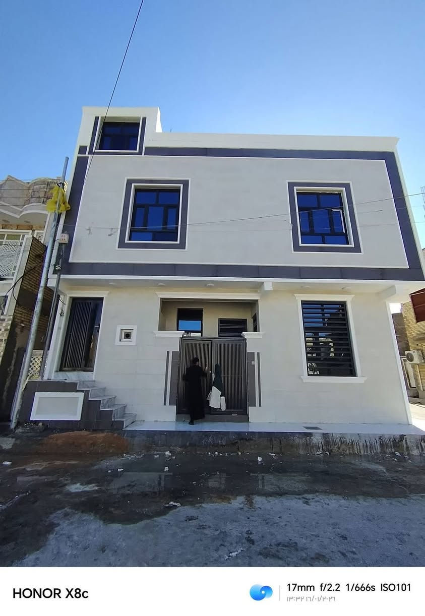 للبيع بنايه بحي اور الثانيه بناء جديد الساحه 120 متر ركن بيت ارضي وشقتين الوارد الشهري مليون وربع للاستفسار ***********
