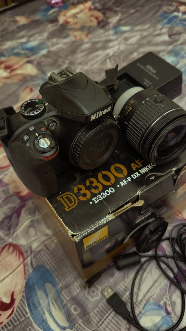 السلام عليكم 
كامرة نيكون 3300D
وياها عدسة 18-55 VR 
اشتريتها واخذتها سفره صورت بيها ورجعت ضميتها وليومنا هذا ما مفتوحة غراضها كلهن كاملات بطارية شاحنة كيبلات نقل شاشه وتلفون وذني السوالف 
رايدها ب 300 الف وبيها مجال


**إذا كنت صاحب هذا الإعلان وتريد حذفه لأي سبب، رجاءا أرسل رسالة إلى الدعم الفني**