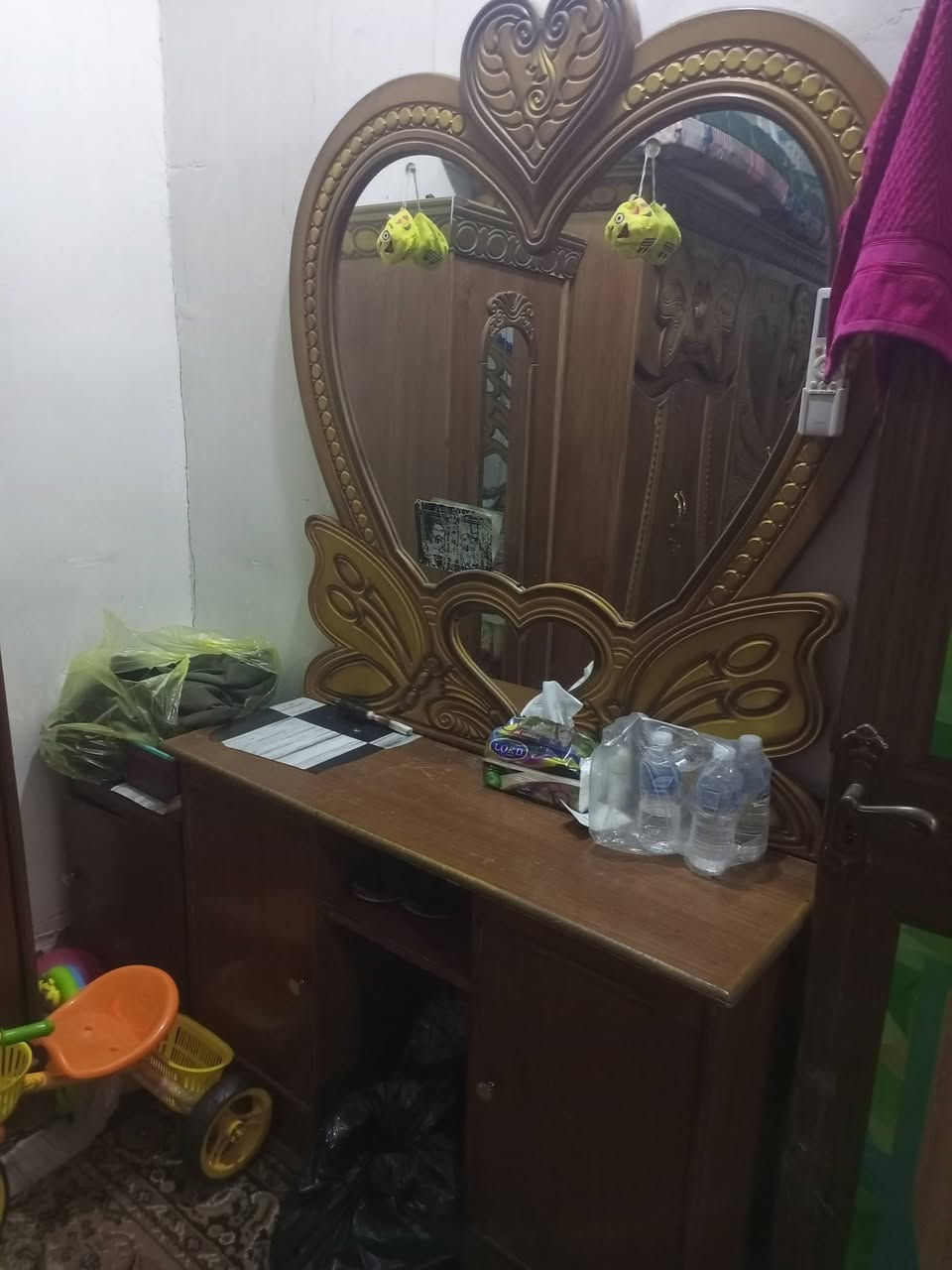 غرفه اخشاب صاج حيل نضيفه 5قطع سعرهه 550وي الدوشك ***********مكاني زعفرانية
