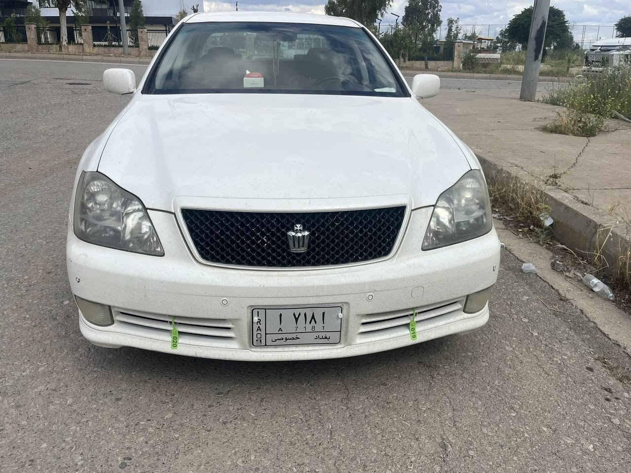 شاهینە 2005 مووس     180  سپۆرت
گیر و مەکینە بچوک بە بچوک 
3 دوگمە 
حاسەو کامیرا
بریکی بەسراوە 
جامەکانی هەلگیراوە 
کەڤەر گۆرا و شاسی کوسەرە بە شەرت 
سعرى :  61 گەلا

سەیارەکە کۆدی بۆ کراوە 

ژمارەی موبایل :       ***********

