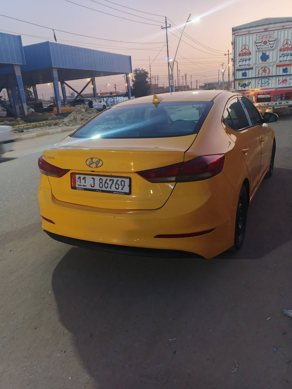 سلام عليكم الانترا موديل 2018 وارد امريكي حادثها جاملغ وبنيد بدون دواخل مكينه 2000 مصفره هيئه وغرامات جهازه من حداديه وتخم تأير ومكينه وكير شرط مداور ثاني يوم السعر 120 وبيه مجال بسيط حك الجيه ***********
