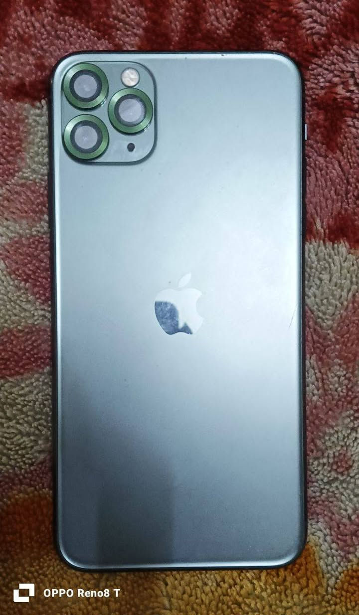 السلام عليكم ايفون 11 برو ماكس مگفول مامفتوح ذاكرته 256 بطاريته 80 نضيف تجي وتشوفه كامرات فيس ايدي كلشي شغال بس كسور خفيفه بلزكه ومادري بلضبط احتمال شوي بلشاشه سعره 250 قفل لان مامفتوح مكاني بغداد حي اور مقابل سوك الصبح ***********
