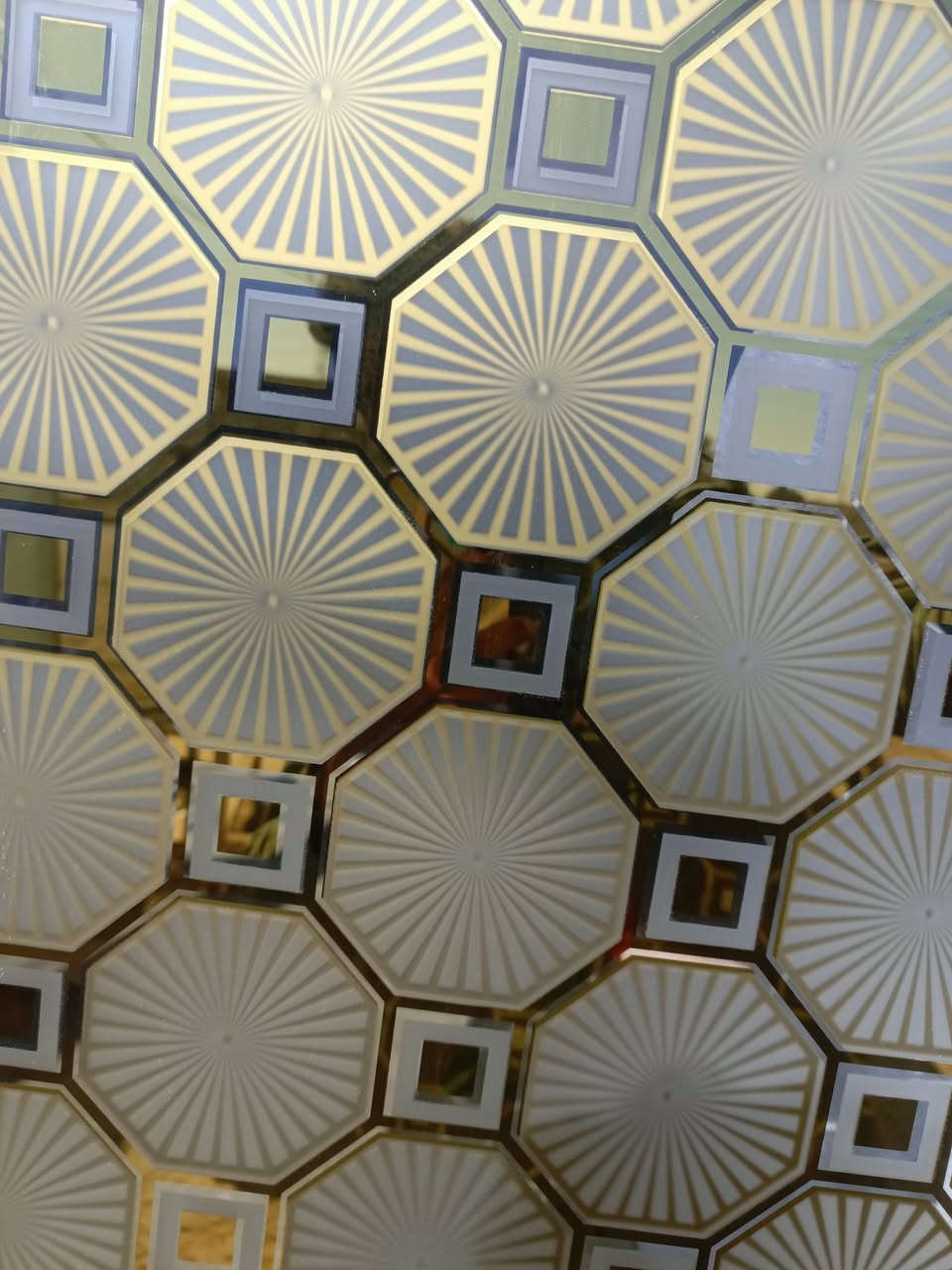 زجاج يناير 
عمل كافه انواع الزجاج وبافضل جوده 
شبابيك و ابواب 
جام خان محلات 
فاترينات 
ديكورات مرايا وبانسب الاسعار 
للاستفسار ***********
