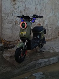 دراجه البيع بطاريات كبار فول مواصفات بيها اشاير كلشي شغال بيها وسله ول...