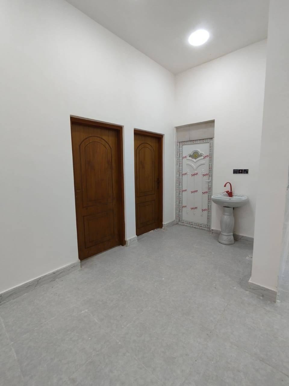 *بيت الأحلام بانتظارك! 😍*

اكتشف بيتًا مذهلًا بمساحة 110 متر
ركن 
يقع في موقع مميز على شارع 8 متر! 🚗

- 2غرف نوم واسعة 🛏️
- صالة فسيحة 🏆
- استقبال أنيق 👥
- مطبخ  🍳
- صحيات داخلية وخارجية 🚽
طارمه 🚗
- نوع العقار: طابو صرف زراعي 
السعر 57وبي مجال 
لا تفوت الفرصة! اتصل بنا الآن للحصول على مزيد من المعلومات 📞.***********محمد ابو حسن الربيعي
