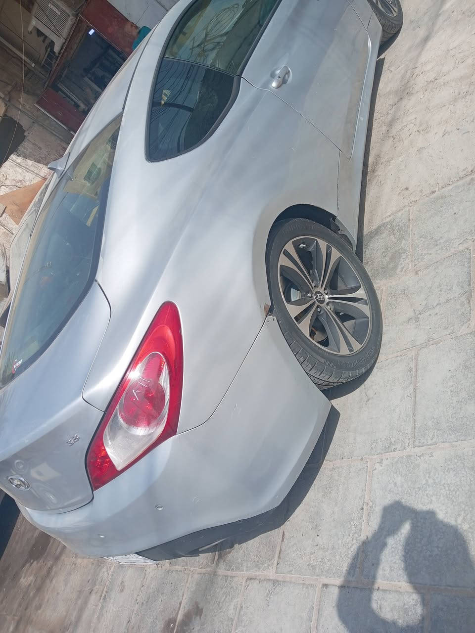 السلام عليكم البيع نوع جنسس موديل ١٣ مكينه وكير بل جيس صدرها جديد تخم تايرات جداد سياره موضح بل سياره كفاله ليبل واحد فقط صبغ جاملغ الأيمن تبريد وياه السويج مكينه سته سلندر سعر ٧٠ وبيها مجال مكان بغداد تقاطع درويش ***********
