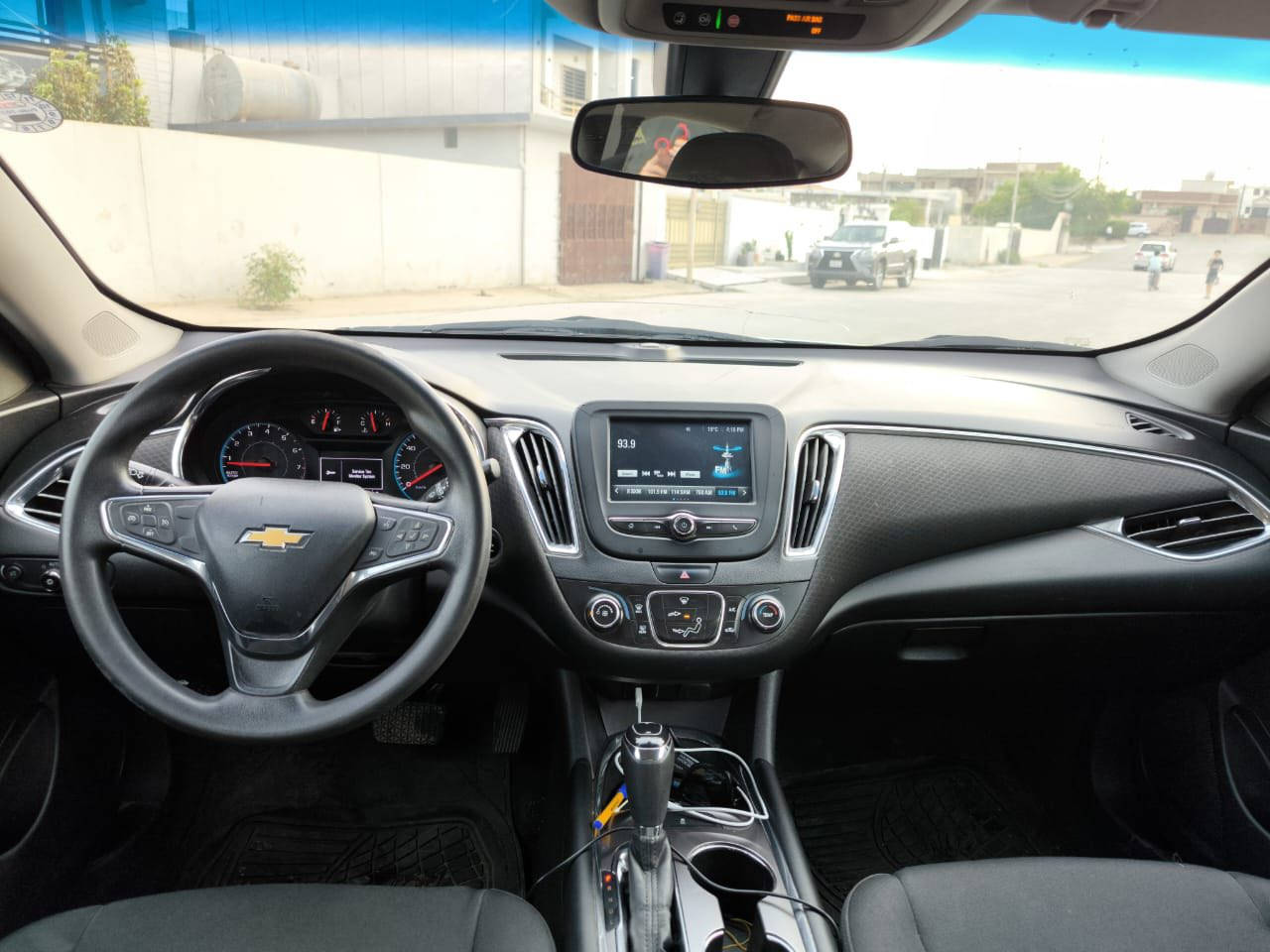 ماليبو 2018
بدون صبغ بدون معجون
فقط تعديل بارد
بيها تعديل بارد مثل ما مذكور بالفحص 
ماشية 182 كيلو متر
مكانها كركوك 
سعرها 103
***********
***********
