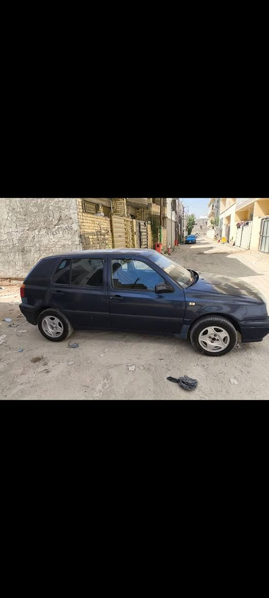 السلام عليكم
كولف موديل ٩٣ بلادية بدون ضرر جراد بالقمارة والبنيد قليل
 تبريد شغال 
مكينه ستندر 
السعر ٤٢
***********
