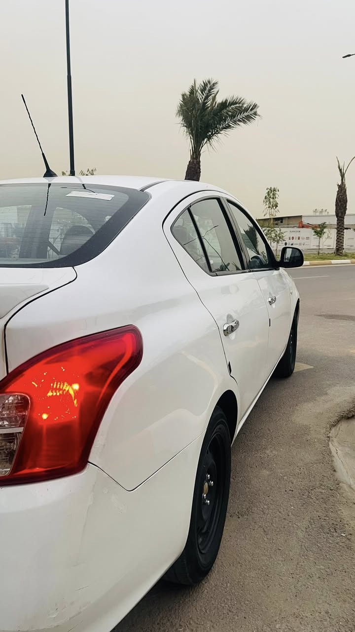 Nissan Sunny 2021 للبيع فقط
السيارة كاملة، حادثها القديم جنطة مواصل للشاصي، وباردة باب السايق والجاملغ بي بارد.  

السيارة خير من الله تبريد وما تشتكي من شي.  

المكان بغداد الشعله 

للتفاصيل أكثر التواصل على هذا الرقم: ***********
