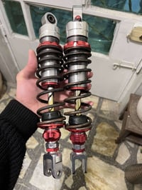 صدر خلفي رياضي كرزي للبيع  يرهم جي تي وسكنس. مكاني بغداد البياع. 07755...