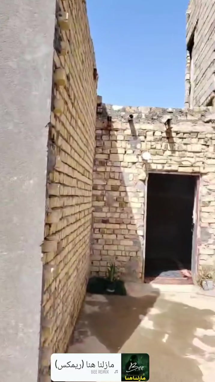 السلام عليكم بيت للبيع بحي ابو سلام قرب الصوره مساحته200واقع حال بناء طابوك اوقاف عن الشارع العام 50متر  الفرع كامل من كلشي مجاري تحتيه وتبليط البيت يرادله سراميك بس وتكعد  بسعر مناسب بيع مستعجل باقي التفاصيل والسعر خاص

لتواصل ***********
