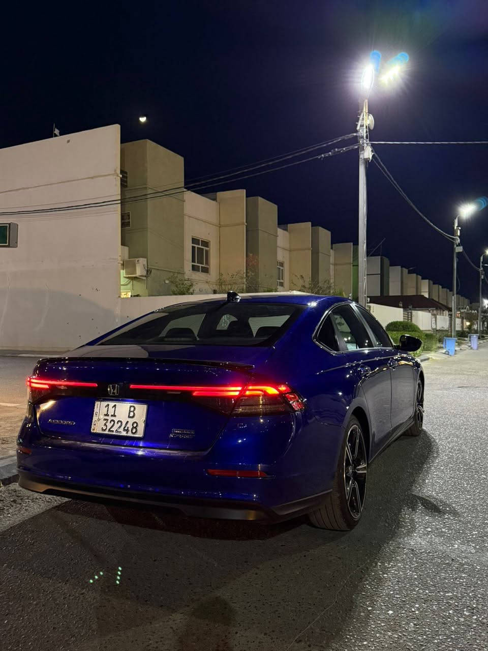 سلام عليكم
للبيع فقط هوندا اكورد سبورت هايبرد ٢٠٢٣ رقم بغداد 
المواصفات
 محرك ٢٠٠٠ تنفس طبيعي مع محرك كهربائي وكير مكفولات 
بصمة تشغيل وابواب ودخول ذكي 
شاشة ١٢.٣ انج 
ابل كار بلي واندرويد اوتو
كامرة خلفية 
رادار امامي تفاعلي 
رادار جانبي تفاعلي مع تحديد المسار 
تحكم ستيرن كامل 
شاشة العينة دجتل تكون بيها كافة اوبشنات السيارة
كشن السائق كهرباء مع مساج 
السيارة جاهزة بدون اي نقص واستخدام شخصي
حادثها واضح بالصور مبدل جاملغ ايسر بدون اي دواخل ايرباك بردة بس وبيها بارد بخشم البنيد والباب مال السايق  
مكانها كربلاء 
للاستفسار الاتصال بالرقم ***********
السعر( ١٩٥٠٠ )دولار وبيها مجال للشراي

