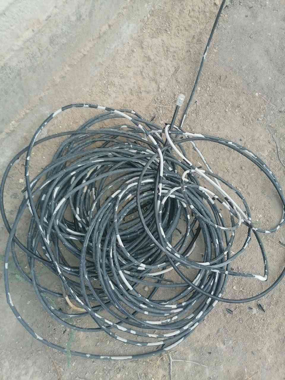 راوتر واير البيع ب٢٠ واير يطلع طواله بل ٥٥ متر


**إذا كنت صاحب هذا الإعلان وتريد حذفه لأي سبب، رجاءا أرسل رسالة إلى الدعم الفني**