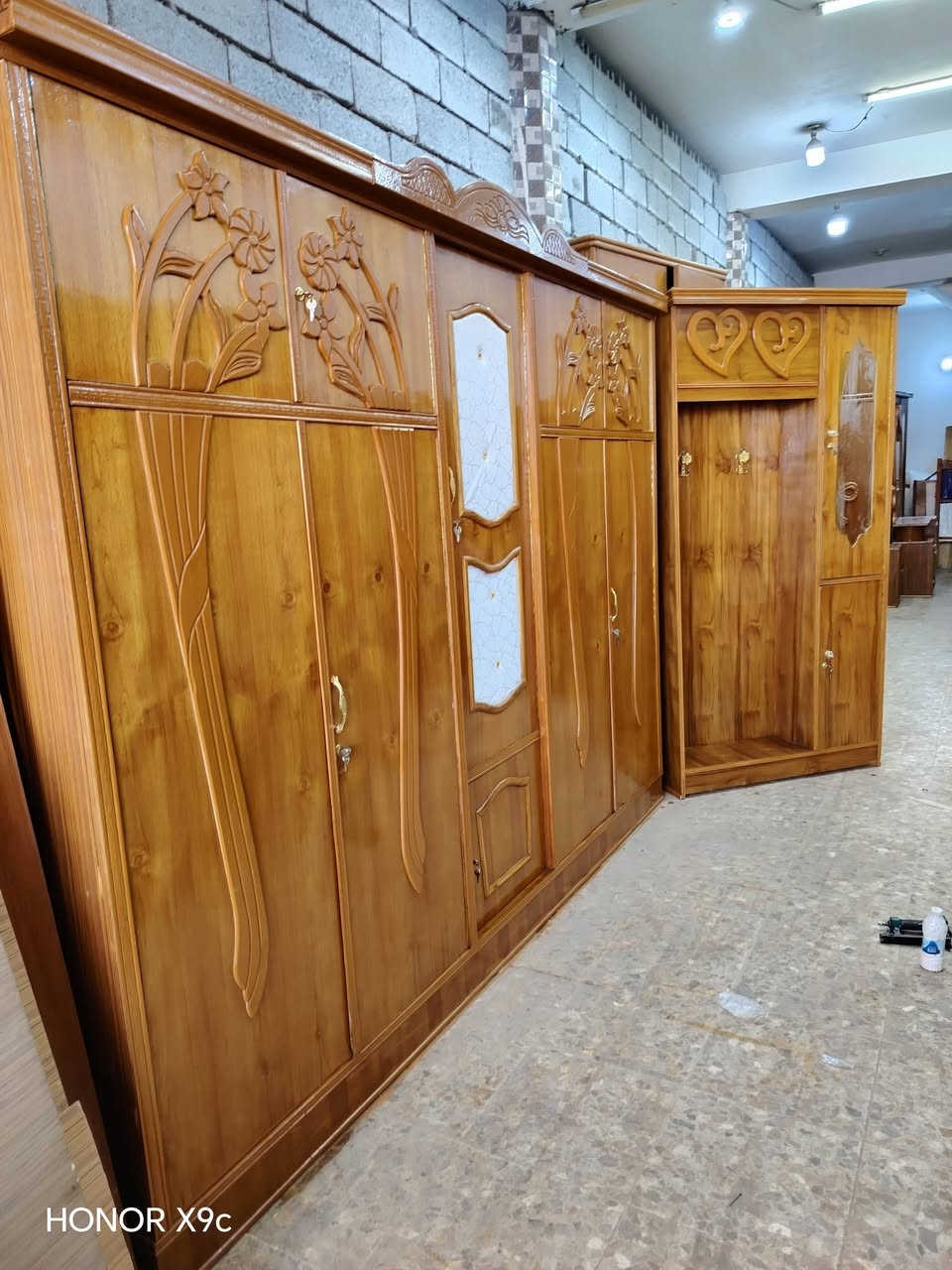 السلام عليكم غرفه كامله مستعمله ام الخمس بيبان شغل سوقي الوجه صاج 5 ملي نظيف الغرفه كلش نظافتها 100% طابقين جاهزه وكامله اي نقص ما بيه الغرفه موديل حديث وحلوه كلش السعر 625 شامل الشد والتوصيل مجاني داخل النجف وبيها مجال للشراي الغرفه جاهزه وكامله اي نقص ما بيها ***********
