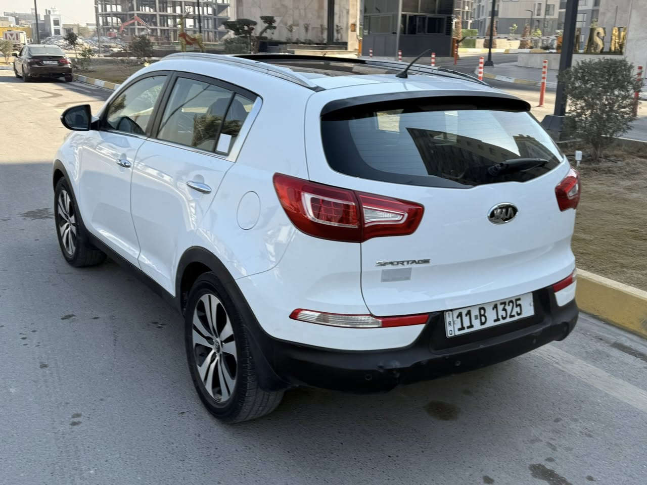 السلام عليكم
كيا سبورتاج 2012  للبيع السياره خليجيه مكفوله بدون حادث فقط بارد بل باب الخلفيه 

مري شفط بنوراما فول مواصفات السياره 

تحكم كشن كهرباء 

تخم تايرات جديد 

دوشمه جديده  

سعر السياره 157 $

مكان السياره بغداد حي الجهاد

الرقم للتواصل ***********
