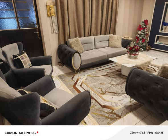 تخم مودرن تركي ويصير سرير  نضافتة💯💯 اخو الجديد 8مقاعد ب٥٨٠  عنوان الشعب شارع الصحة الاستفسار  الاتصال على رقم  واساب  ***********
