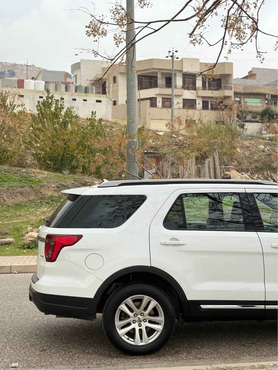 فورداكسبلورر  2019 XLT
فول مواصفات به س پانوراما نيه 
سبخ بولند نیف بوست
و جەمەلخ
دبل اكسل 
شاشه مه زن
هەردو کوشن و سکان هیتەر
هەردوکوشن کهرباي
بەصمە شغال
١ سویج
کامیرە 
٦ بستون 3.5
3مقعد 
سندوق شفت
تبرید مرکزي 
پەرەشوت سیستەمکرینە 
قودي کهربائي و اشارە
سنوي هەزە جدید
گير و مكينه بشرطن 
سياره ب نافي منه بي غه رامه يه 
سعر ١٨٢ وبيجه كا مجالي 
سياره يال ئاكري :***********

فورداكسبلورر  2019 XLT
فول مواصفات بدون بانوراما 
سياره مرتبه و نضيفه 
صبغ بوند وشبر ب جاملغ
مواصفات دبل اكسل
شاشه كبيره 
كوشن تدفئه و ستيرين تدفئه 
بصمه شغال
١ سويج
كاميره 
٦ سلندر محرك 3.5
٣ مقاعد صندوق شفط
ايرباك سيستم
مرايات كهربائي و اشاره 
سنويه جديده و هزه جديده 
گير ومحرك ب شرط 
سياره ب اسمي 
سعر١٨٢ورقه و بيها مجال بسيط
سياره ب عقره :*********** اكر, نينوى

