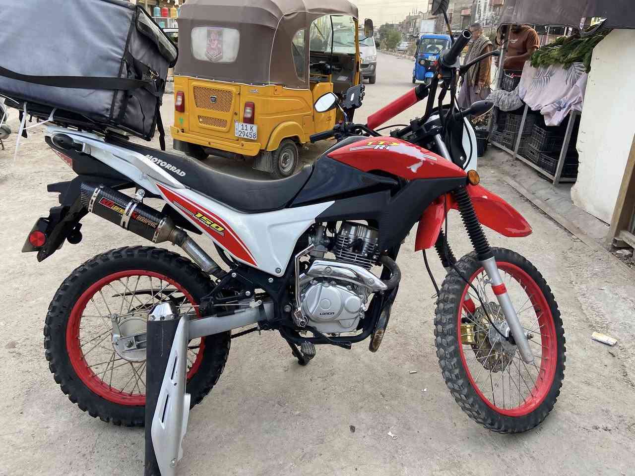 دراجه قفاس لونسن ماشيه 3000 محرك150 الصلنصه مالته لبلادي دراجه ممفتوحه مكينه مكفوله رقم اربيل دراجه بسم شركه عليه غرامات سبب عدم التحويل 
سعر مليون و800
مكان بغداد شعب 
***********
