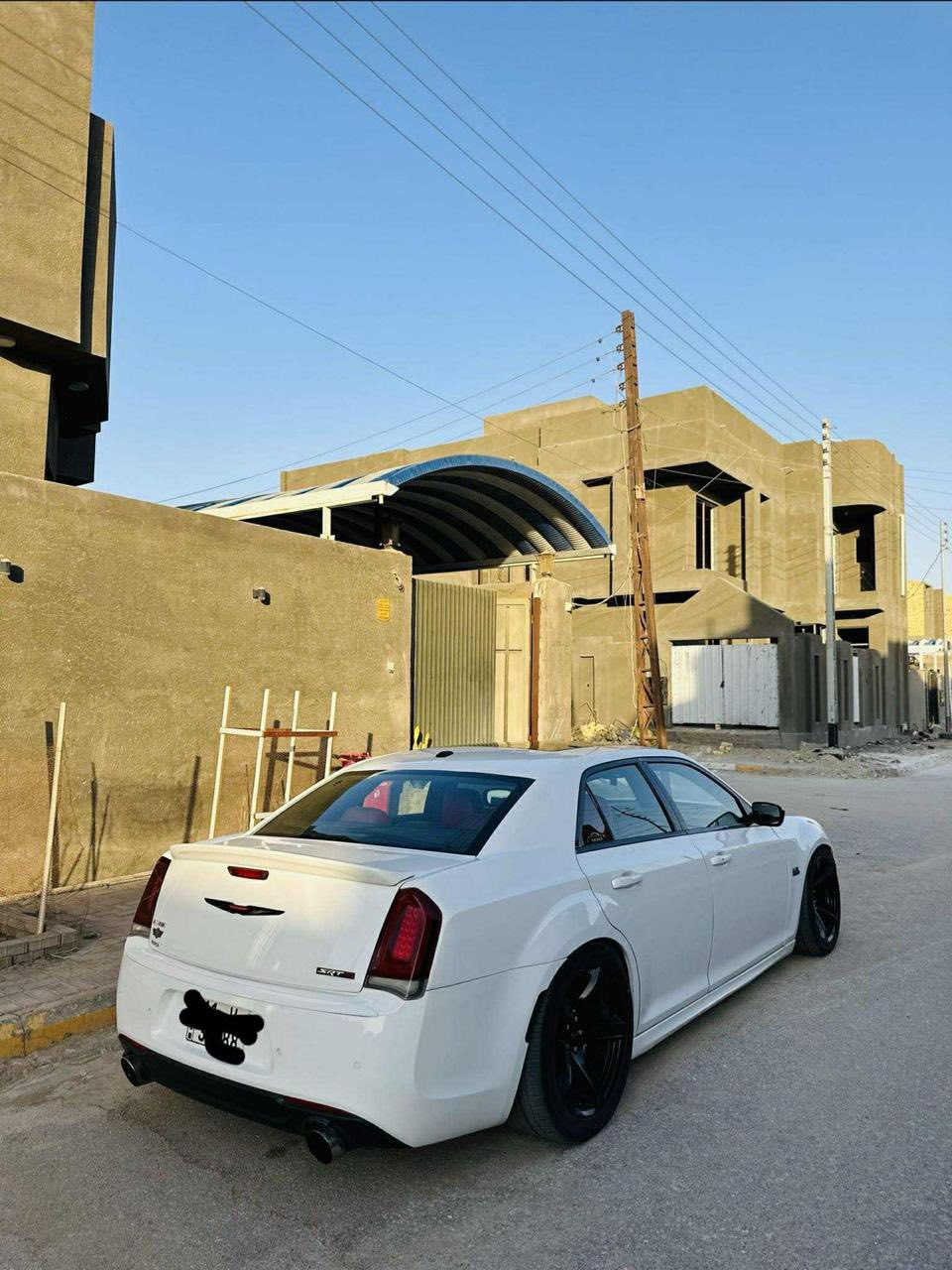 سلام عليكم اوباما 2012 اصل   RT  فول مواصفات لاخير  بانورما فول 1/1 رقم مميز جدا اشتريته 45 ورقه  ويا السياره تاخذه بلاش 
-كلاص حار -بارد 
-تشغيل عن بعد 
-شفتات بل ستيرن 
-كشنات تدفئه +تبريد 
وبعد هواي مواصفات 
الاضافات 
محرك 5700 
جكات S2
هدرز شورت srt
اكسل قفل srt
كزوز 3انج منطول لطول
جهاز لهب 🔥 
برمجه البطل مصطفى ايكل 🔥
دركه SRT 
شوته srt
كت كامل مال 20 srt جبته بلادي 
ويل نجمه
السياره قطعه وحده صبغ والبنيد تحديث 
السعر 188 وبي مجال بسيط 
مكاني بغداد الرصافه 
 لاستفسار ***********
