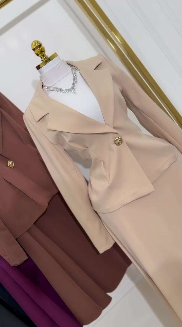 طقم رسمي كوالتي عالي قماش دابل ايطالي مبطن  سعر 35  الف  توصيل مجاني
قياس 48/46/44/42/40/38/


**إذا كنت صاحب هذا الإعلان وتريد حذفه لأي سبب، رجاءا أرسل رسالة إلى الدعم الفني**