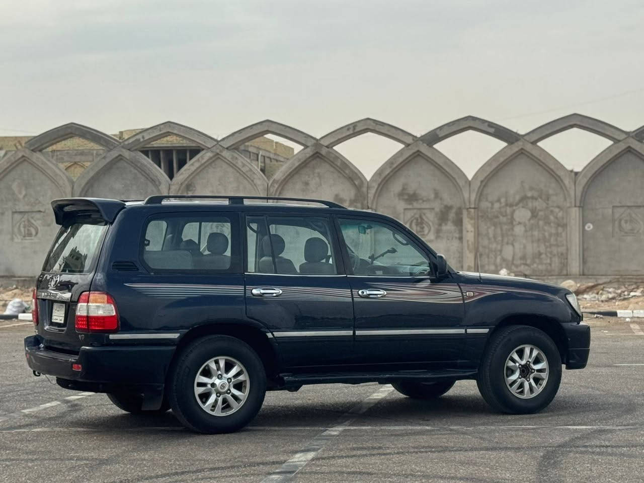 لا ندكروز موديل 2000محدثه 7خليجي سعر 108 سياره جديده وجاهزه مكفوله كفاله عامه من الضربه وتبديل مصبوقه جمالي فقط بدون دواخل مواصفات دفع رباعي  شاشه كبيره كامره كشنات كهربائي  غرفه جيده 7راكب حاديه جديده ١٠٠ب١٠٠ تخم تاير تبريد ثلج دبل تانكي محرك وكير مكفولات مكان السياره كربلاء المقدسة الستفسار اكثر تصال *********** كربلاء, العراق
