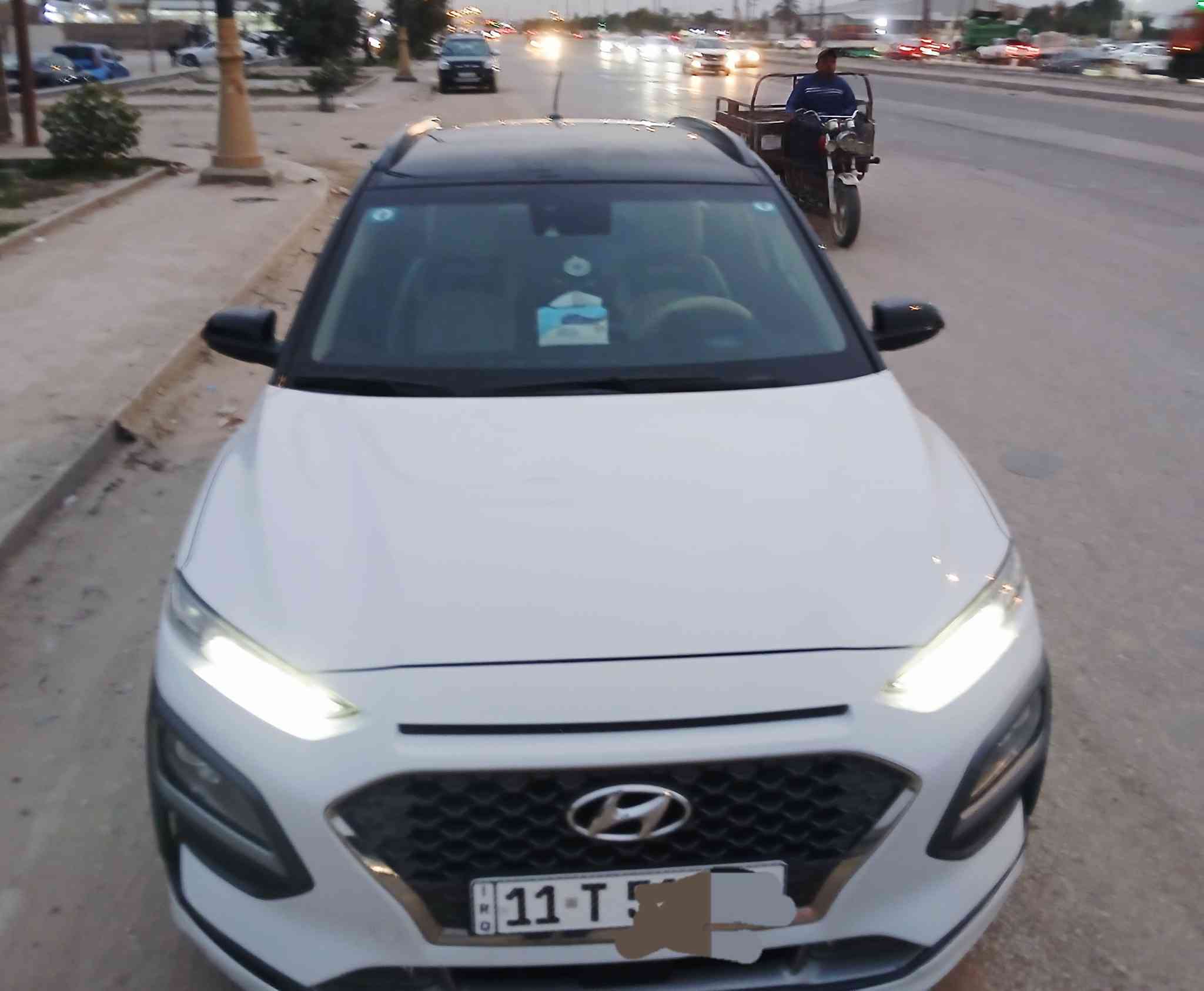 السلام عليكم 
هوندا كونا 
موديل 2018
وارد خليجي لو ابيض
رقم بغداد دولي 
فول مواصفات قماره سوده عدا الفتحه 
تحويل مباشر 
جاملغ خلفي وره السايق صبغ بيه سونار 
محرك 1600
السعر 137
العنوان بابل السده 
الرقم ***********
