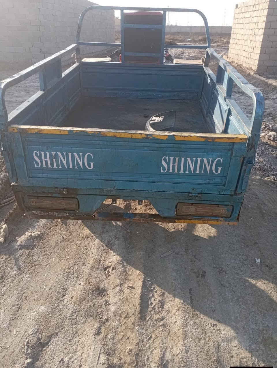 سلام عليكم  ستوته جمره للبيع موديل 14 محرك 24 مابيه اي نقص اوراق اصوليه السعر مليون 150  وبيها مجال عنوان بابل ابي غرق الاتصال  ***********
