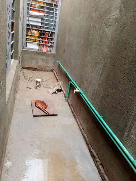 بيت للبيع في الشافعيه مجمع الهرموش ام عباسيات نزلت جامع ام البنين سعره 35 مساحته 200م2بي غرفتين وصاله منورين مطبخ واستقبال بس أساس رقم ***********
