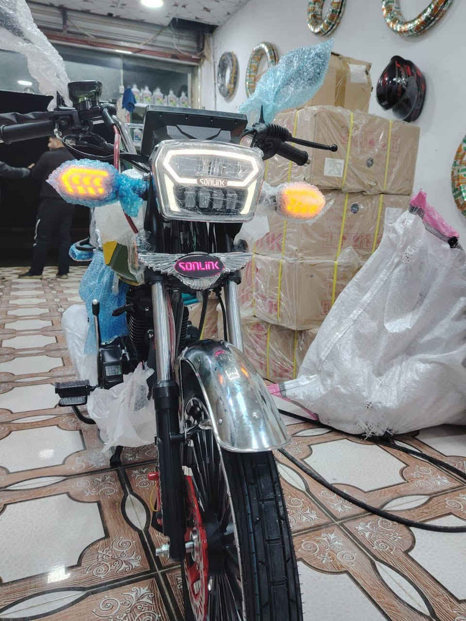 السلام عليكم متوفر دراجات ايرانيه موديل 25 العنوان صلاح الدين سامراء كل الالوان اكيد مفرد جمله تريد بس صندوق او تيدا مشدود كامل سعره 850 استفسار على هذا الرقم.          *********** زيرو كله ما ماشي بعده
