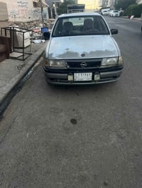 اوبل فكتره موديل 93رقم الماني السياره حلوه سنويه 2018منتهيه 0780576448...