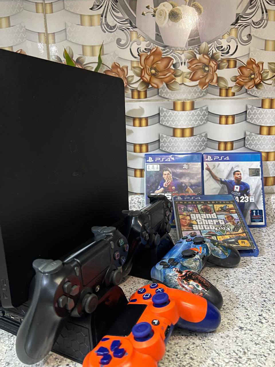 السلام عليكم
عندي بلي 4/ PS4 سلم نضيف 100% ما مفتوح ابدا

يجي ويا اغراضه ووايراته باكيته الاصلي ثلاث اقراص (فيفا25 - gta5 - بيس

18 - بيس 2027 حساب قوي) شاحن للجوستكات * ستاند تهویه واربع جويستكات مراوس ب اكسبوكس

سیریس اس او بيع ب 300الف ( بي مجال )
@إشارة


**إذا كنت صاحب هذا الإعلان وتريد حذفه لأي سبب، رجاءا أرسل رسالة إلى الدعم الفني**