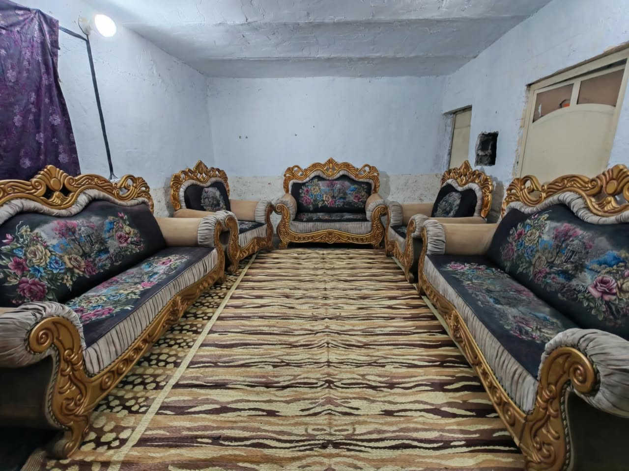 تخم ملكي تسكام 10 مقاعد حيل نضيف تكمه مابي اي ضرر السعر 325 العنوان الكاضميه يوجد توصيل بكروه ***********
