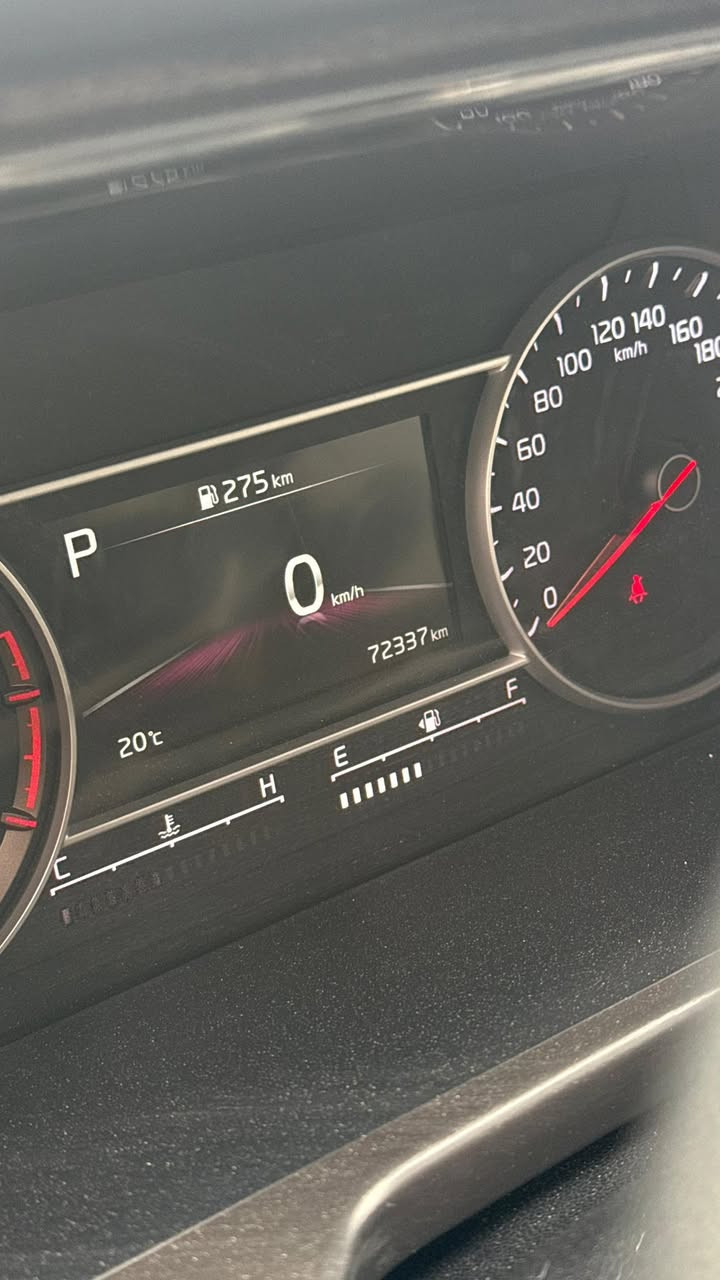 كيا سورنتو موديل 2023
خليجي 6 سلندر 7 راكب
مواصفات كامله عدا البانوراما
كفالة عامة 1/1
كير ماوس صندوق كهربائي
4 مودات قيادة
ماشية 72 الف
سنوية 2028
رقمها شمالي 
هزة جديده بأسمي تحويل ثاني يوم
للتواصل على الارقام التالية
كريم ابو احمد
***********
***********
واتس
***********
