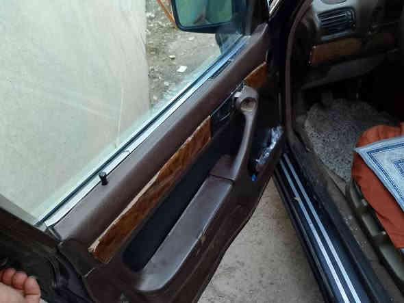 بەناوی خوایگەورە ئەم بیەمە بۆفرۆشتن علوجە بەشەرتی ماڵی مەدەنی نەبێو هیچ کێشەی لەسەر نەبێ  گۆڕینەوەش ئەکەم بەشتێ بەدڵم بێ 730مەکینە فەل سەیارەکە چرکەی تیانیە ماڵی دۆستە دەرو ناوی یەک لەیەک جوانترە بەس ماشەڵای ئەوێ هەمو گیانی ئیشەکا سەیارەیەکی زۆر مەزبوتە ماڵی دۆستە لەسلێمانی سعر 15گەڵا *********** دهوك
