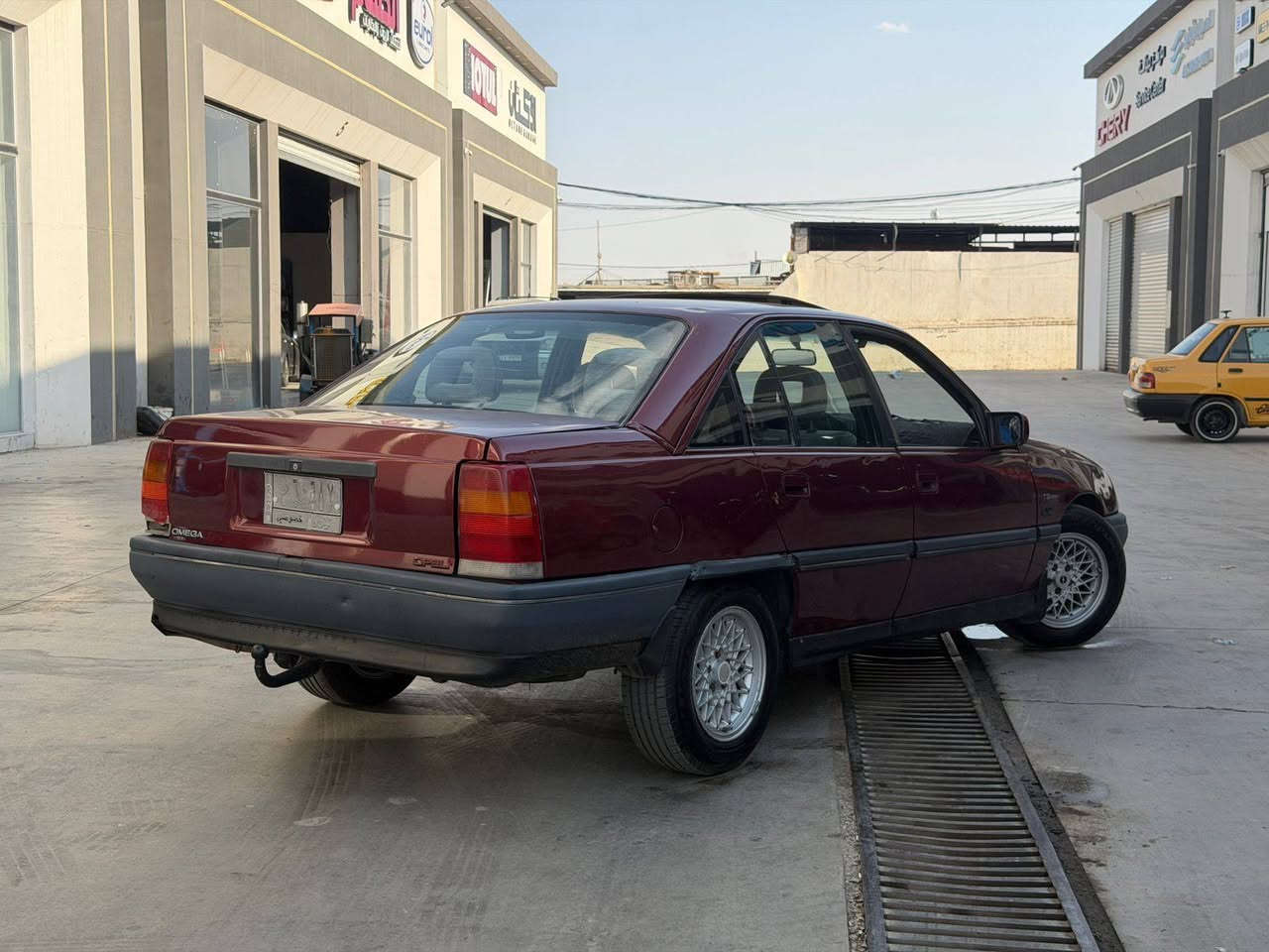 السلام عليكم للبيع
opel omega
محرك وكير شرط بدون ضرر او حادث رقم نينوى الماني شرط التحويل سيارة جاهزا مكان السيارة موصل  السعر   26 ورقة و بيها مجال لاستفسار اتصل 
***********
***********
