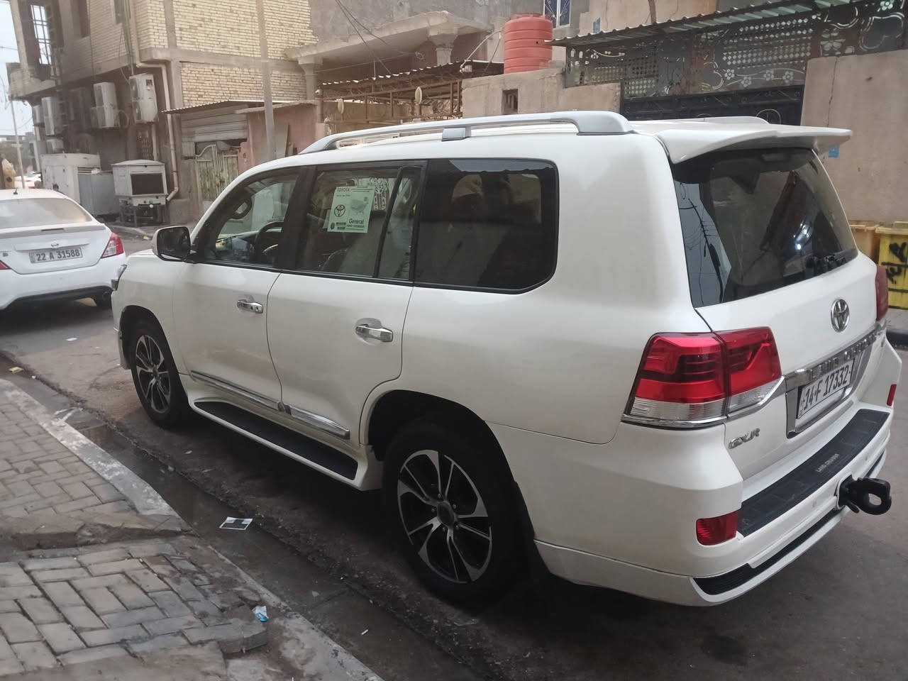 السلام عليكم البيع لاندكروز مديل ١٤ محدث الخارج بس محرك ٦ رقم بصره بسمي بيها جفيه صبق عام جاهزه السعر 270 مكان بصره الخاص مقلق الاستفسار ***********
