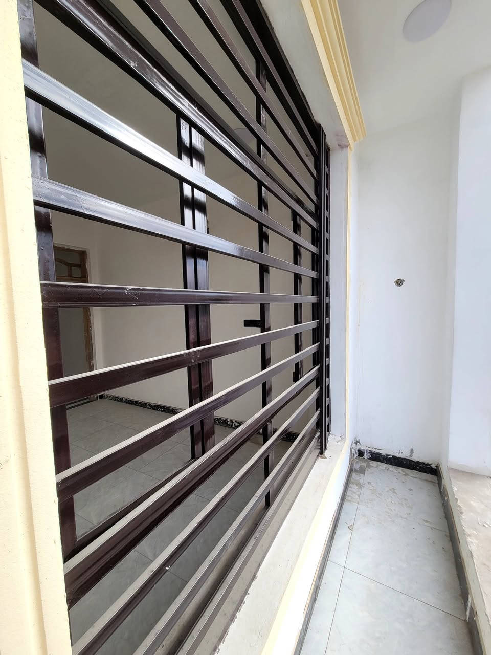 صبغ وتنظيف الشبابيك والابواب وصبغ الجدران بأسعار مناسبة
للستفسار
***********
