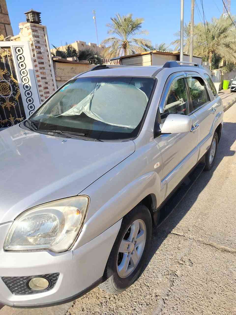 ٢٠٠٩ مكفوله رقم بغداد الجديد بسمي السعر ١٣٠ وبيها مجال اعلى فئة tlx يعني فتحة امراية شفط تحكم تدفئة كشنات بالاضافة الى كامره اي استفسار ***********
