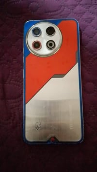 تكنو سبارك ٣٠ • ٢٥٦ • بحاجة شاشة