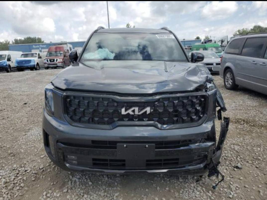 كيا تولرايد برستيج بعدهي بلامارات ترهم كتاب شهداء
جديد موديل 2024 
لون مميز 
فول مواصفات 
بانوراما +فتحة 
كشنات جلد كهرباء تدفئة تبريد 
كشنات خلفية منفصلة Vip
سستم سماعات 🔊 هارمن كارد 
شاشة كبيرة 
4 كامرات جانبية وخلفية وامامية 
مري شفط 
مري قلابة 
شاشة دجتل كبيرة 
5 وضعيات قيادة 
حساسات امامي خلفي 
رادارات 360 درجة 
رادار امامي تفاعلي 
نظام تحديد مسار 
نظام نقطة عمياء 
اوتو هولد 
سايد بريك بصمة 
شحن لاسلكي 
نظام ابل كاربلي 
7 مداخل USB
تحكمات ستيرن 
لدات داخلية محيطية كل ألوان تتغير بلادية 
نظام تبريد مناخ منفصل 
تبريد مركزي 
لايت 4 عدسات اوتو 
نظام محافظة عل طفل مايفتح باب خلفي حال عبور سيارة 
صندوق كهرباء شفط 
نظام اوامر صوتية 
محرك 3.8 
كير 8 
وبعد بيهة هواي بيه مواصفات لبرستيج وغني عن تعريف
ماشية

( بعدهي بلامارات ترهم كتاب شهداء) 

للتواصل وتساب 
 ***********
