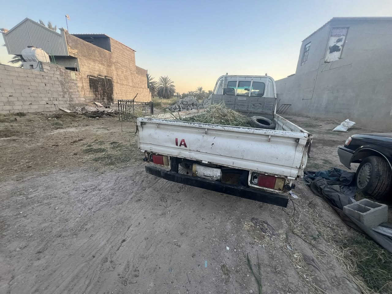 السلام عليكم للبيع بنكوموديل95 رقم بغداد شرط التحويل كير مكينة شواصي اكسل مكفولات مكان السيارة بغداد للاستفسار اتصال ***********
