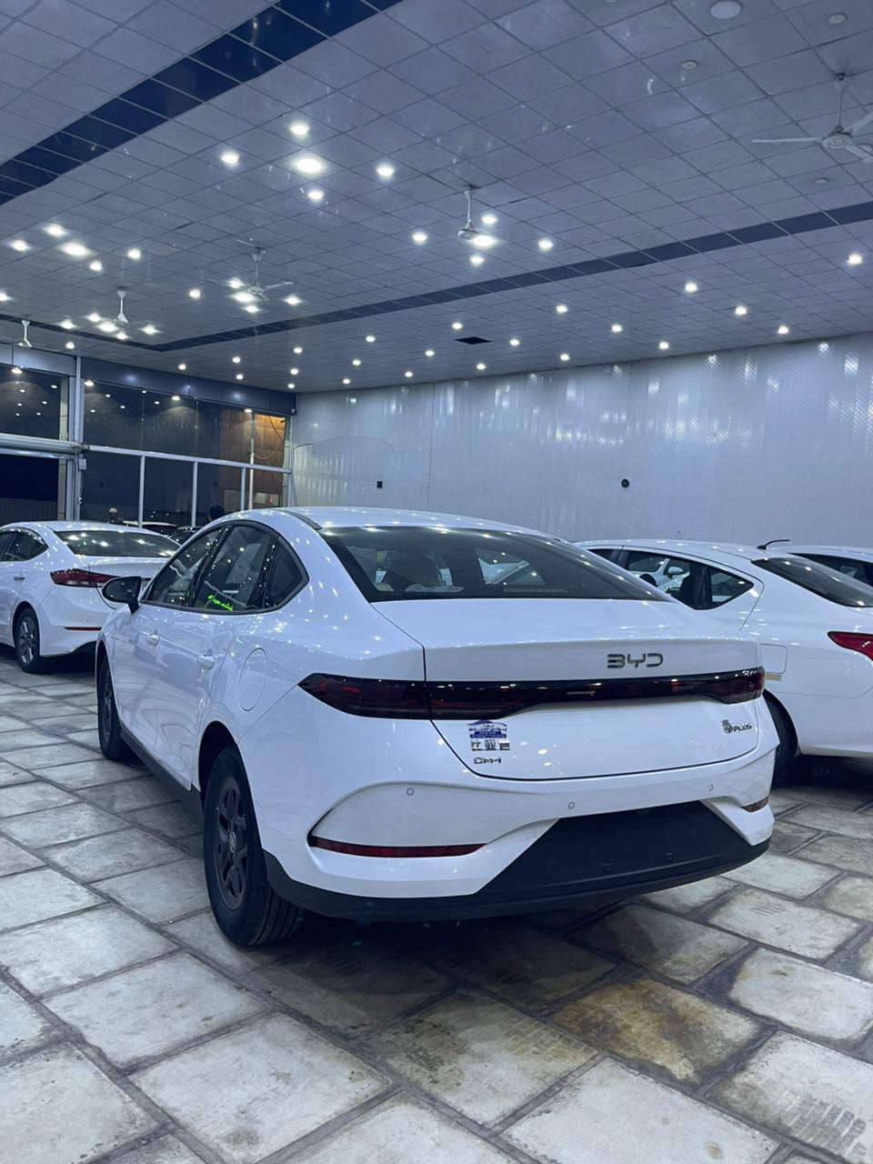 بي واي دي كن بلاص (BYD Qin plus) موديل ٢٠٢٥ 
ماشية ٣٢٠٠  وقابله للزيادة سيارة مثل ما هي على وضع الشركة كل أغراضه و ادواتها وياها وغير مستعملات 
مرقمه بغداد تجي اشوف وتدلل. 
سعرها ١٨ 
***********
