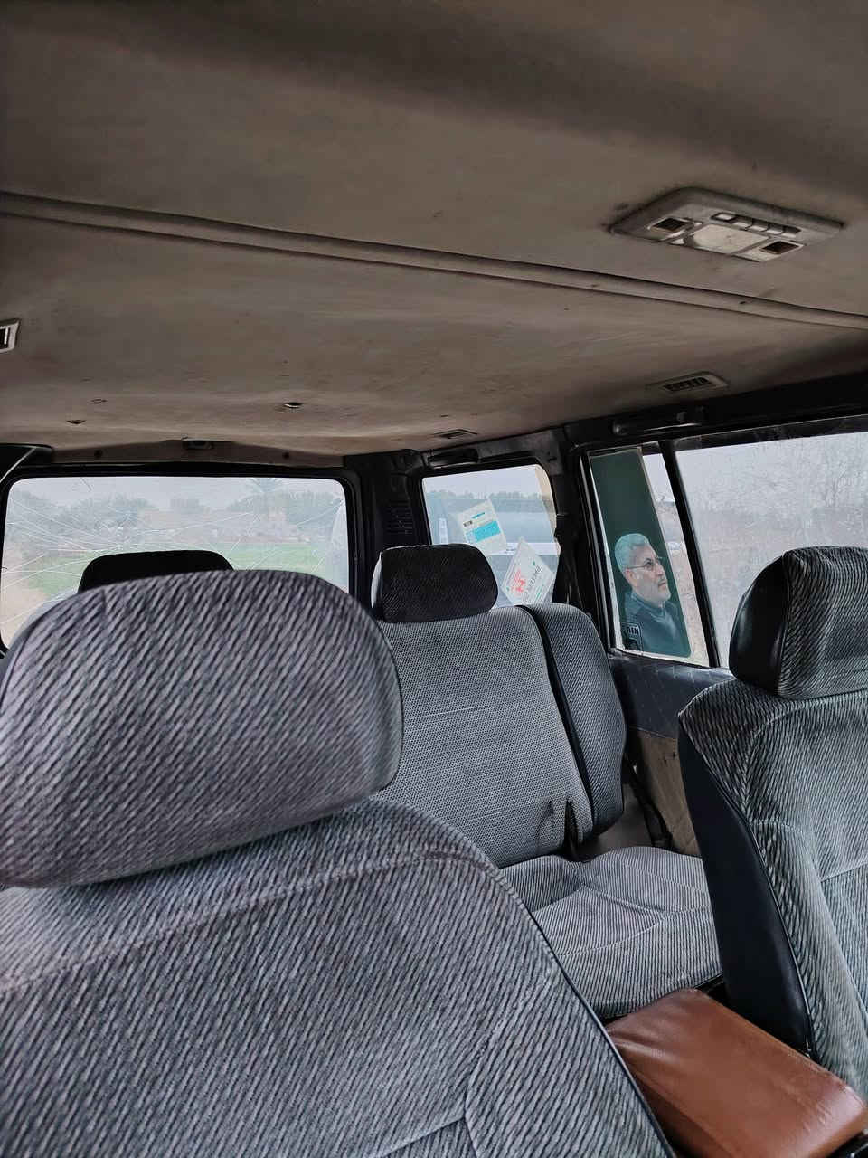 السلام عليكم كالوبر 93 محرك بطكه اوتو  ثنين ونص رقم بغداد انكليزي حداديه جديد تايرات انضاف مكاني الحمزه الغربي رقمي *********** السعر 35 وبيها مجال
