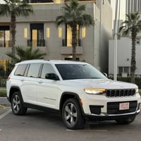 جراند شيروكي • ٢٠٢٣ • ٤*٤