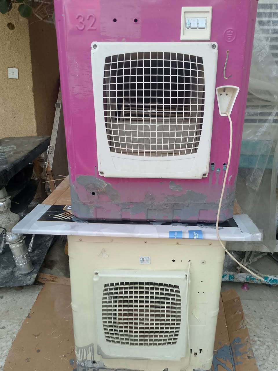 مبردات نضيفه شغاله سعر الوحده 30 الف حله شارع80 قرب مخبز مهند ***********
