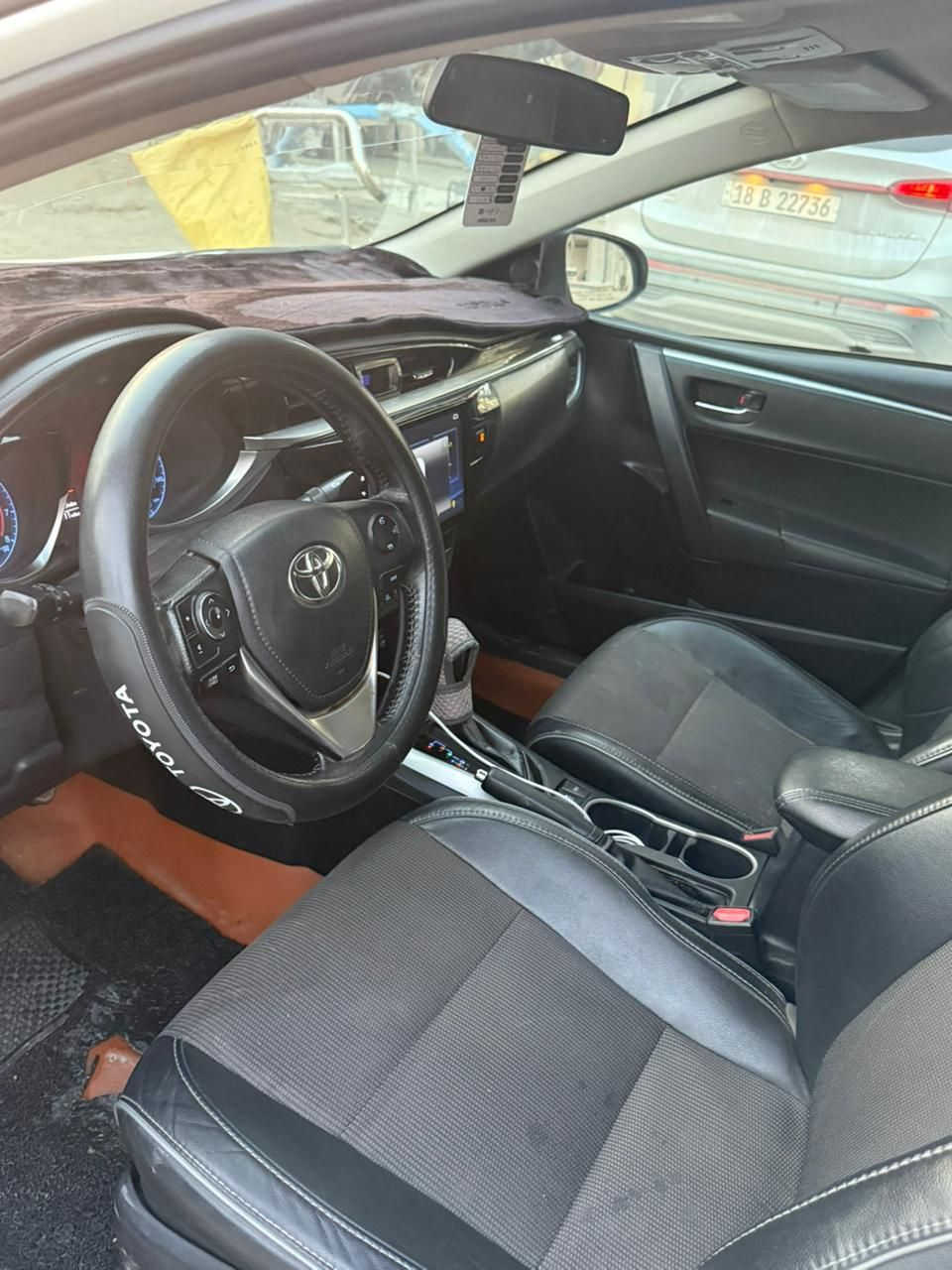 السلام عليكم 
كورلا ٢٠١٦ 
رقم بصره انكليزي 
سنويه وهزه ورقم كله جديد
 مكينه 1800 المرغوب 
سياره فول مواصفات 
1/1 فتحه جلد تحكم استيرن شفتات استيرن 
شاشه كامره حساس خلفي 
فول مواصفات 
سياره بيه ضرر جاملغين خلفيات 
بدون حوض 
وبيه جاملغ وبنيد بيه صبغات رشات بسيطه 
جاهزه كير مكينه حداديه تخم تاير تبريد كله بشرط ماعايزه بكد الشعره من كلشي مال جناي 
السعر ٩٨ بيه مجال بسيط 
اي استفسار ‭٠٧٧٤ ٢٣٨ ٤٧٣٨‬ بيع فقط
