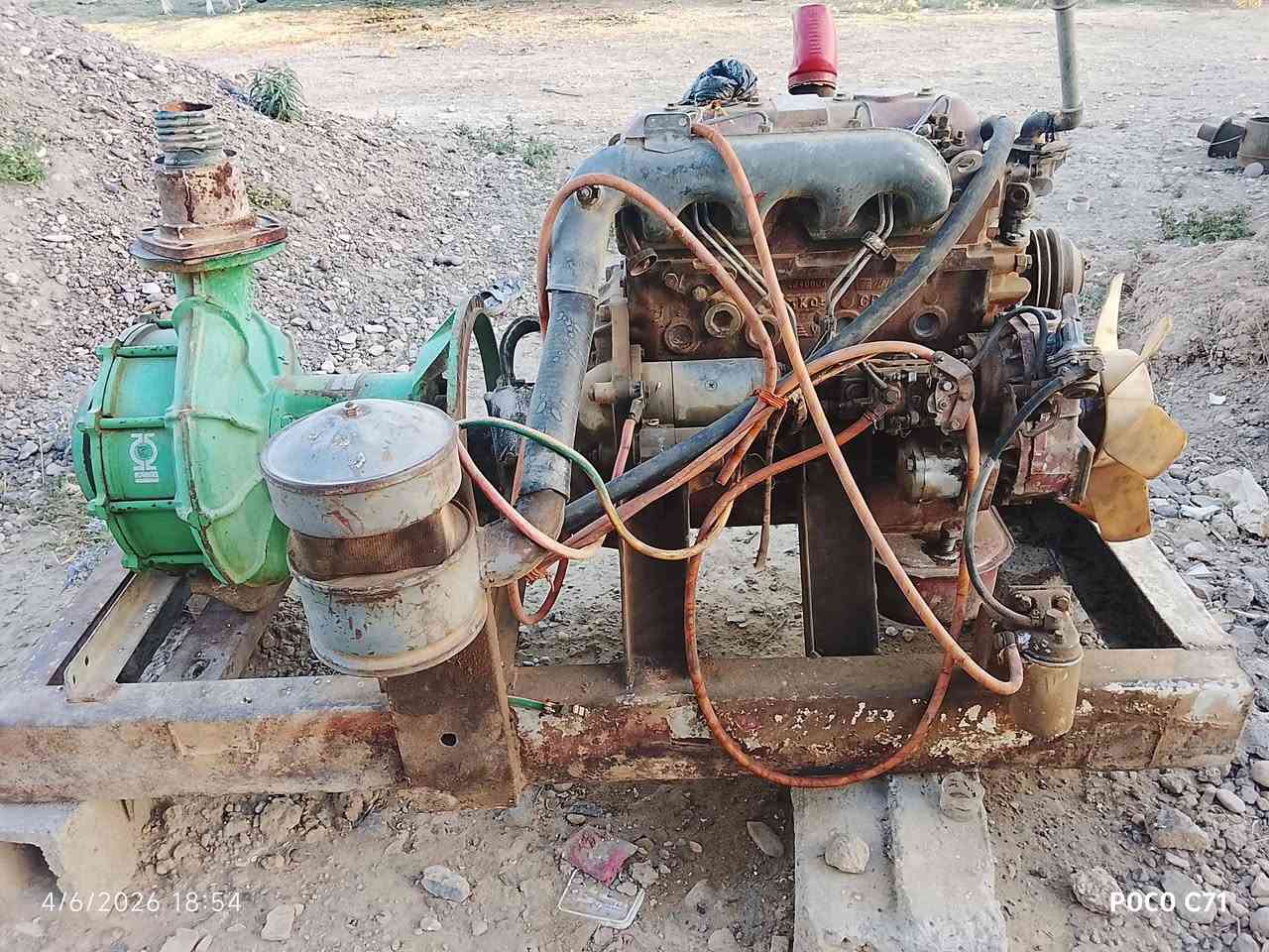 سلام عليكم
مكينه افيكو حجم 104 

اربعه سلندر 

مجفت جديد شرط الشغل 

عليها خنزيره إيطالي دبل بشاره ضقط مسافات 

وياها بوري سحب وشراق وكعس ع سحب وكعس ع دفع
مكانها بدغيمه 
الاستفسار ***********
