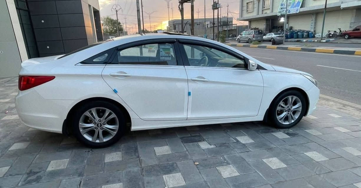 السلام عليكم سوناتا 2011 خليجي رقم بغداد سنويه ل29. مكينه 2400 دوش بيها جاملغ خلفي ولباب صبغ  السياره فول   وجاهزه مكينه وكير وحداديه السعر 102 وبيها مجال قليل مكاني بابل حله مركز المدينه. الرقم ***********
