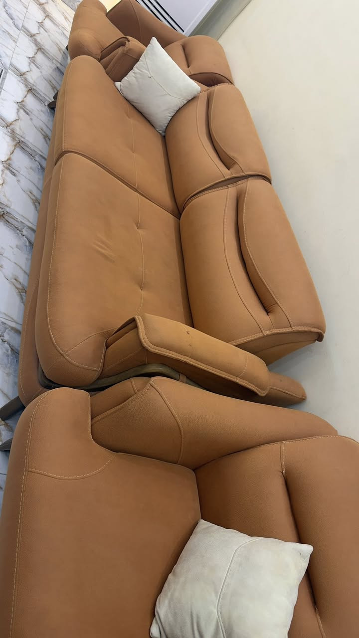 3 تخم قنفات للبيع سعر التخم الواحد 850 كل تخم يحتوي ع 10 مقاعد للستفسار ***********
