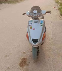 السعر 500وبيها مجال اليحب يتصل 07844500634